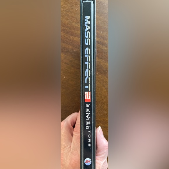 XBOX 360 Live Mass Effect 2 Game (2 Disc Set) - Picture 4 of 4